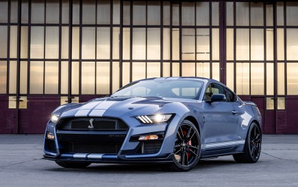 Car Thieves Jack 4 Brand-New Ford Mustang GT500s Straight From the Factory In Movie-Esque Heist