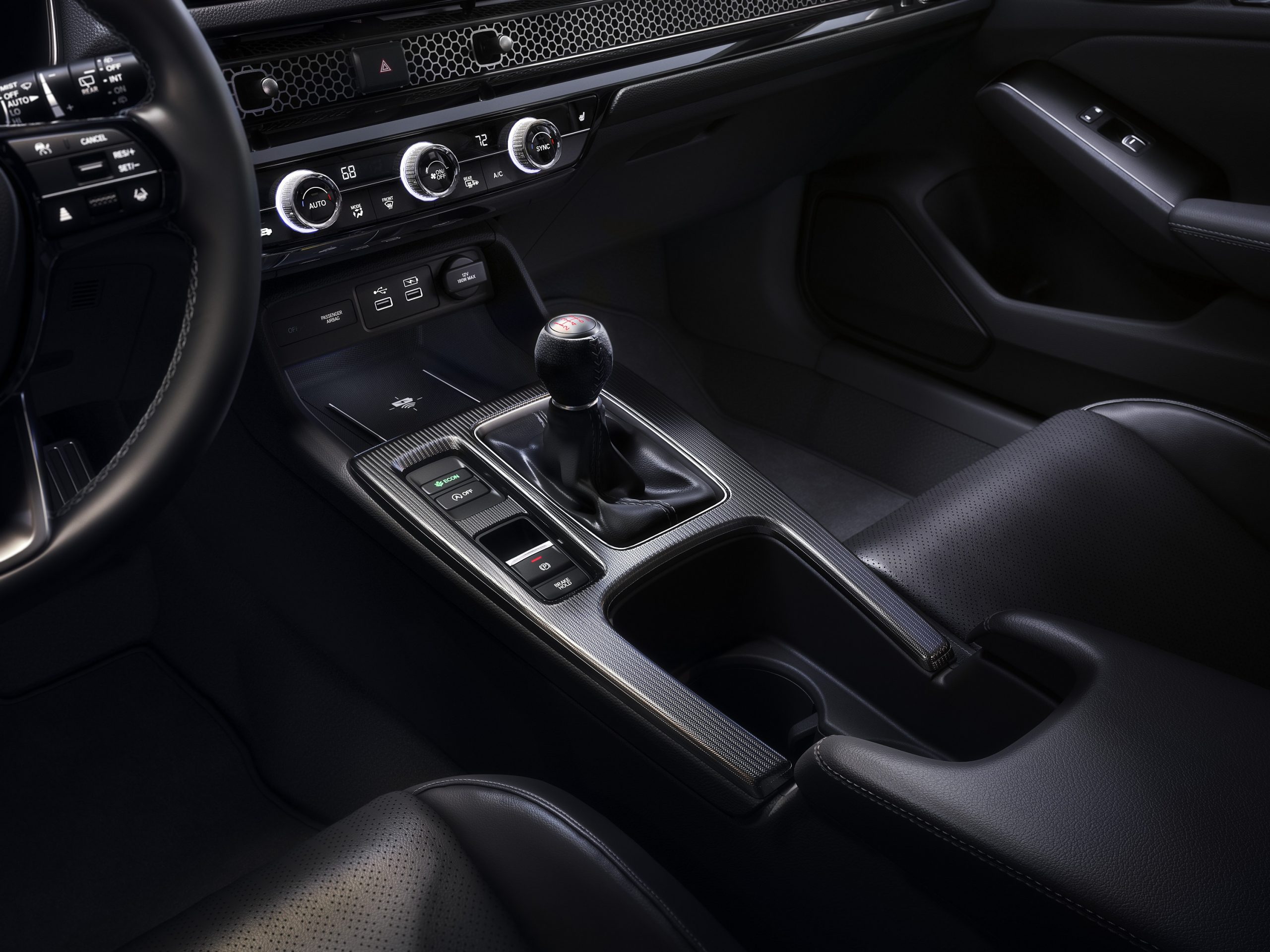 The manual transmission found in the 2022 Civic hatchback