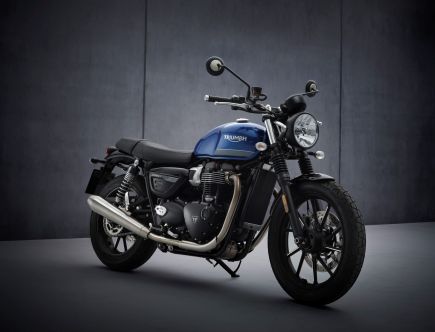 2022 Triumph Street Twin vs. 2009-2015 Thruxton 900: Should Your Retro Ride Be New or Used?
