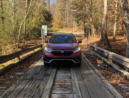 While Gas Prices Rage, the 2022 Honda CR-V Hybrid Is the Only Way to Cover 3,000 Miles Over the Holidays