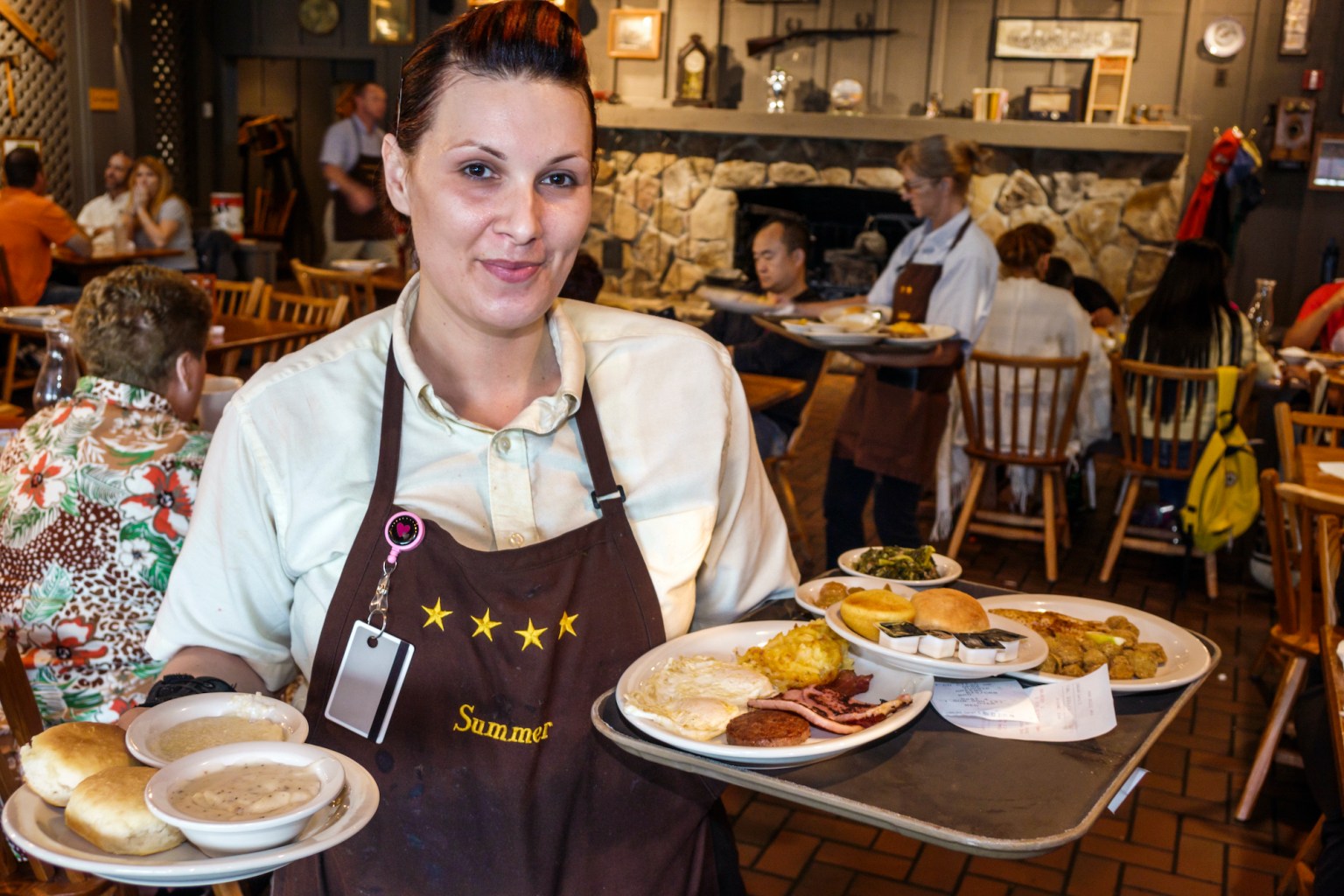 Can You Park Your RV Overnight at a Cracker Barrel?