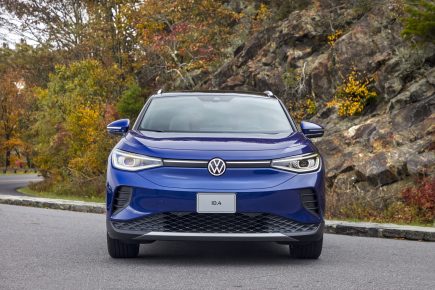 2022 VW ID.4 vs. 2022 Toyota bZ4X: Crossover EV Showdown