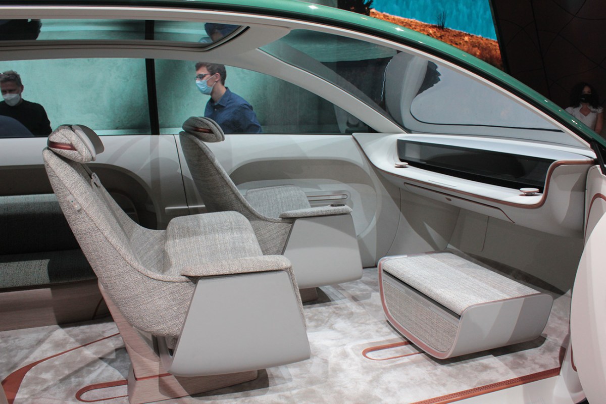The interior of the Hyundai SEVEN Concept seen at the 2021 LA Auto Show