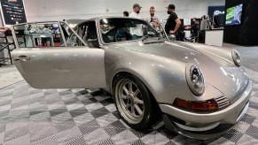 SEMA 2021: This Porsche 911 has a surprise inside