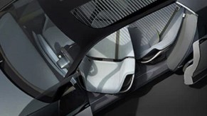 The roof of a Hyundai Ioniq 7 with two sunroofs.