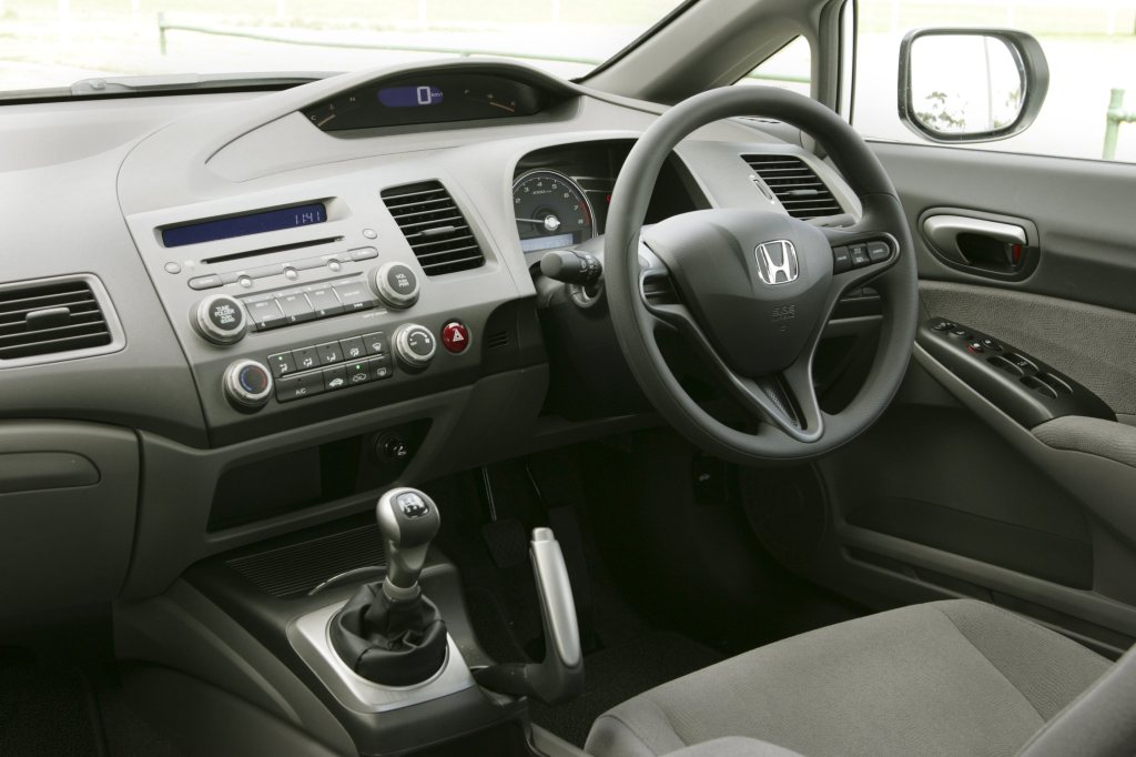 2006 Honda Civic with manual transmission confused Gen Z car thieves. | Fairfax Media via Getty Images