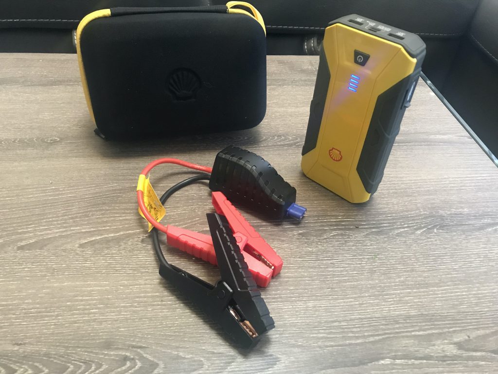 a picture of the Shell SH912 Jump Starter Kit