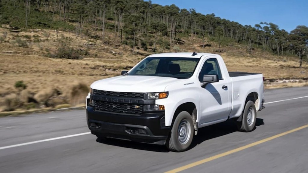 Chevy Silverado 1500 shorty short box single cab