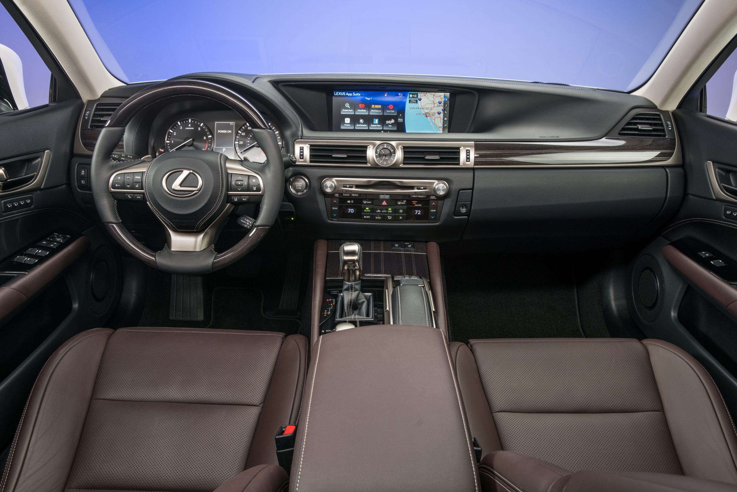 The brown leather interior of the Lexus GS