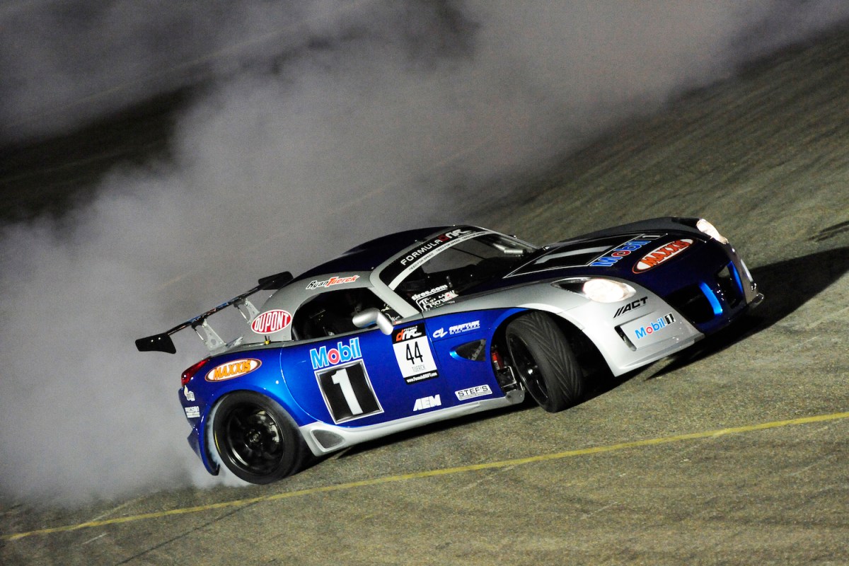 Pontiac Solstice drifting in Las Vegas