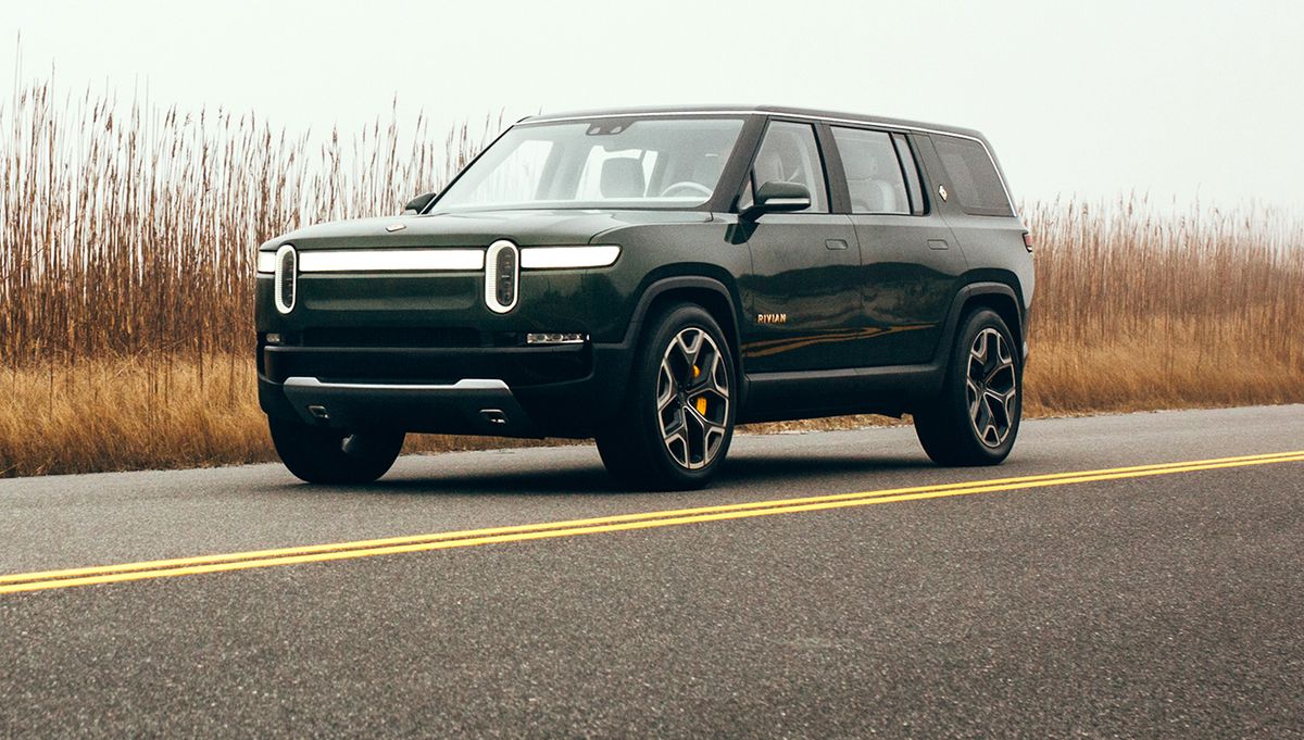 The 2022 Rivian R1S on the road
