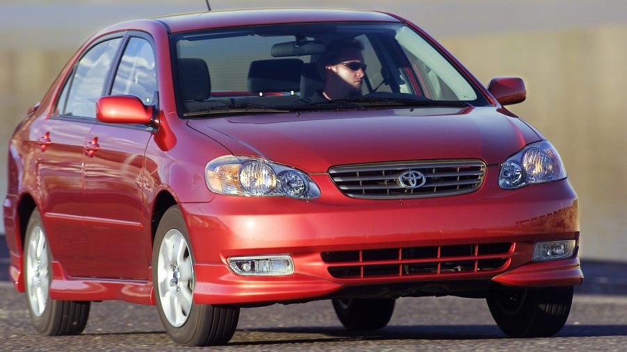2005-2006 Toyota Corolla driving