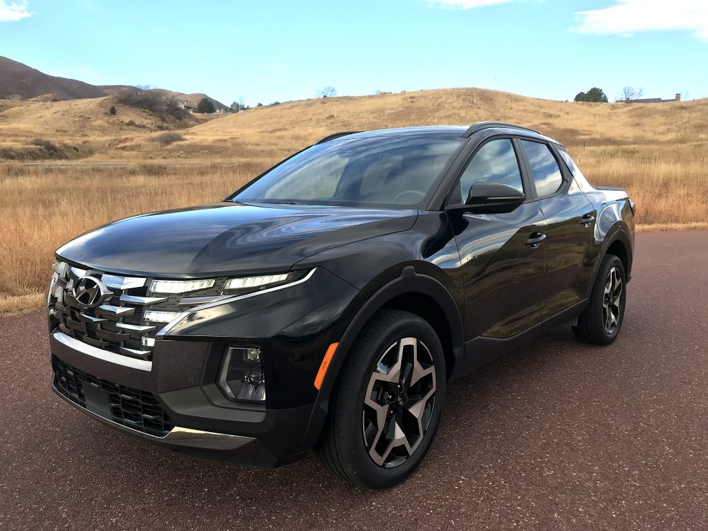 2022 Hyundai Santa Cruz front corner shot 