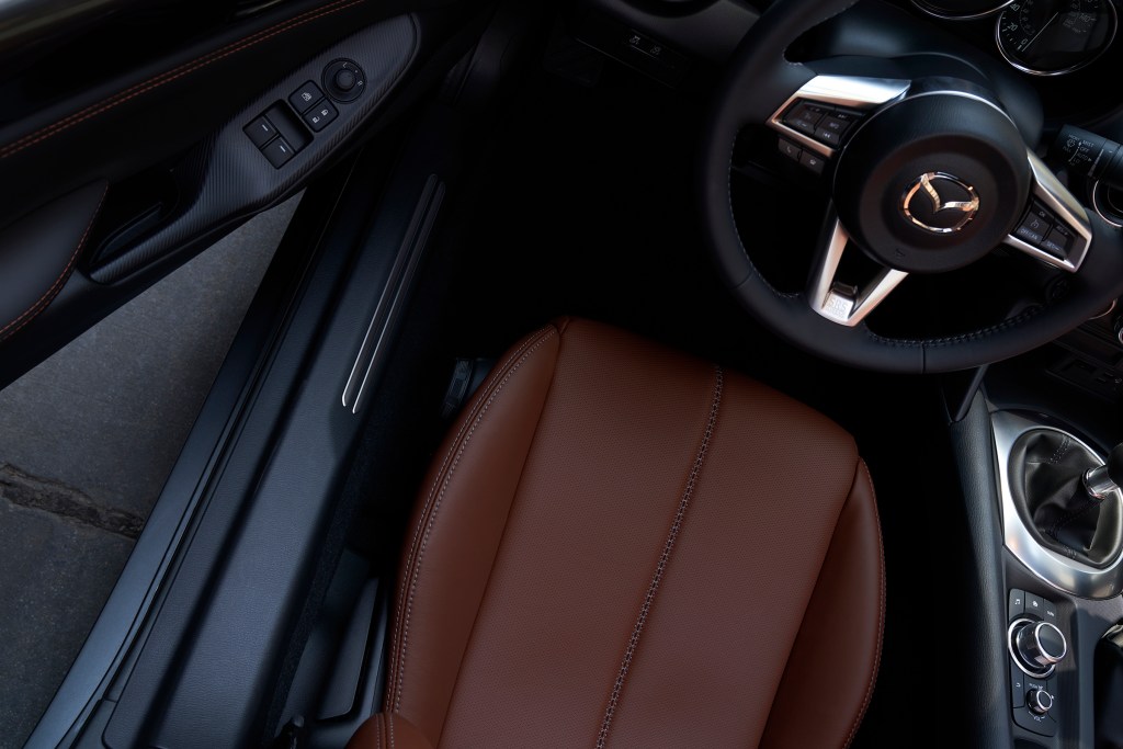 2022 Mazda MX-5 Miata interior