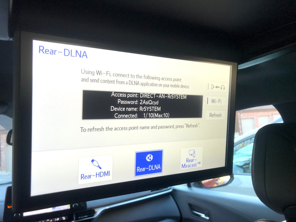 The rear entertainment screen menu shows the different ways to connect to the system. 