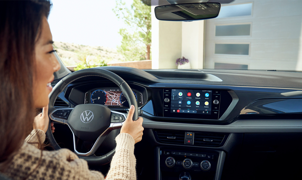 2022 Volkswagen Taos dash