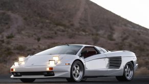 Giorgio Moroder's white 1988 Cizeta V16T prototype on a desert track