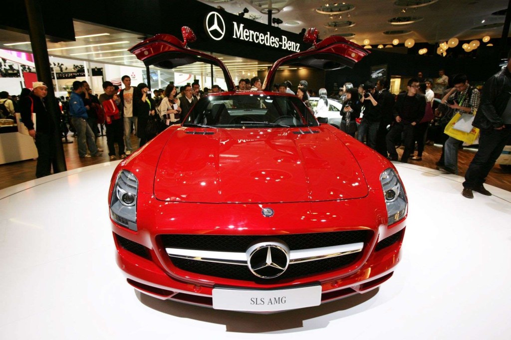 Mercedes SLS AMG, similar to the one for the world's most expensive speeding ticket