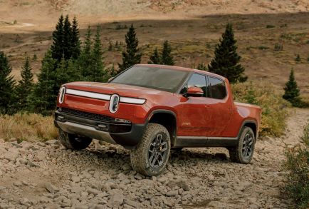 The Rivian R1T Has 1 Huge Advantage Over Other EV Trucks: You’re Missing Out, F-150 Lightning, Silverado EV, Hummer EV, and Cybertruck Buyers