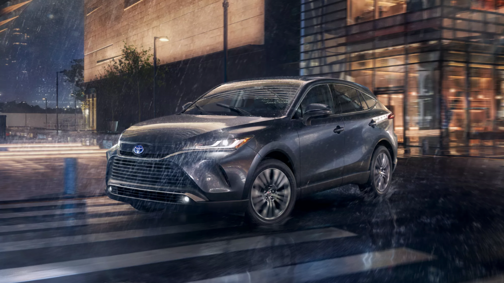2021 Toyota Venza in the rain