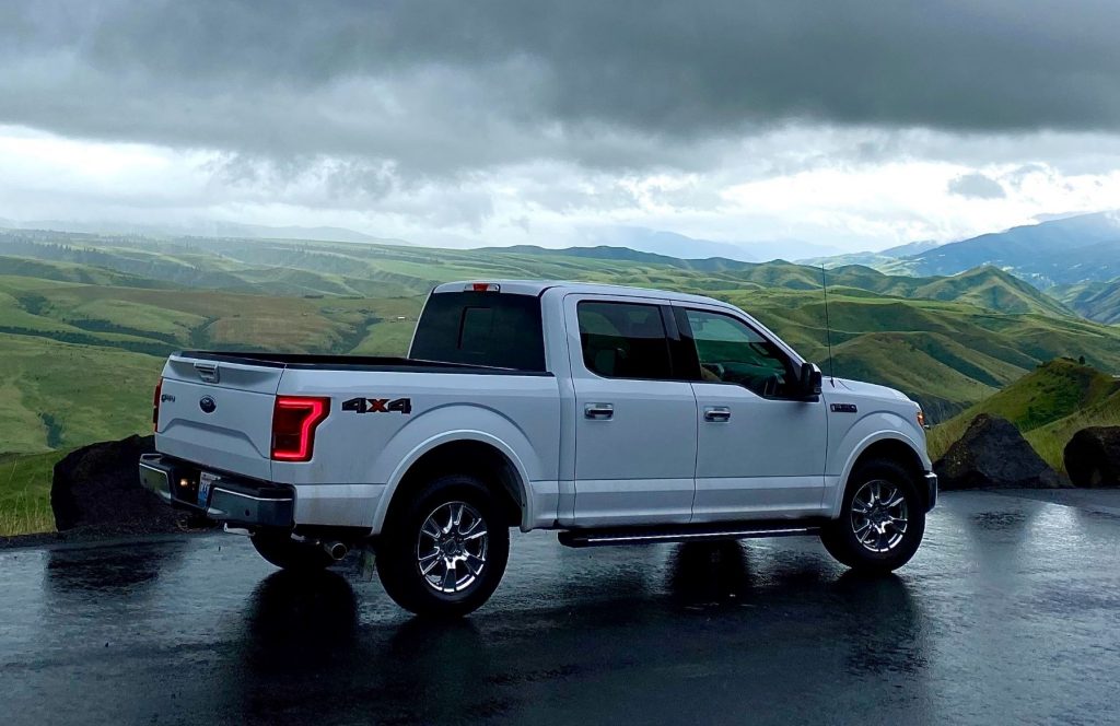 White Ford F-150, best selling pickup truck of 2021