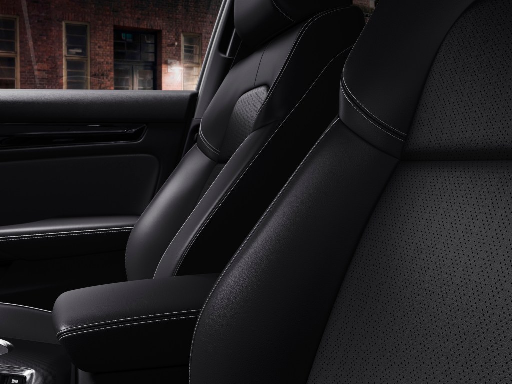 2022 Honda Civic Sport Touring's leather seats.