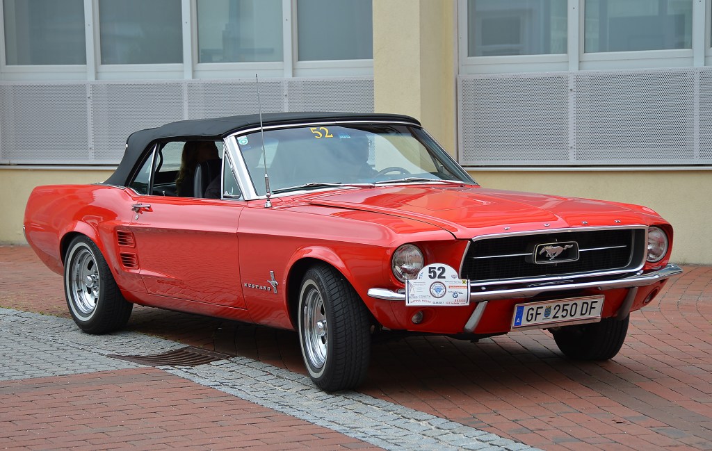 A red 1967 Ford Mustang convertible at the 2017 Ebreichsdorf-Classic Old-Timer Rally