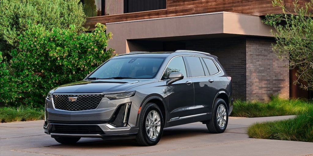 A 2022 Cadillac XT6 midsize luxury SUV, is it better than the XT5?