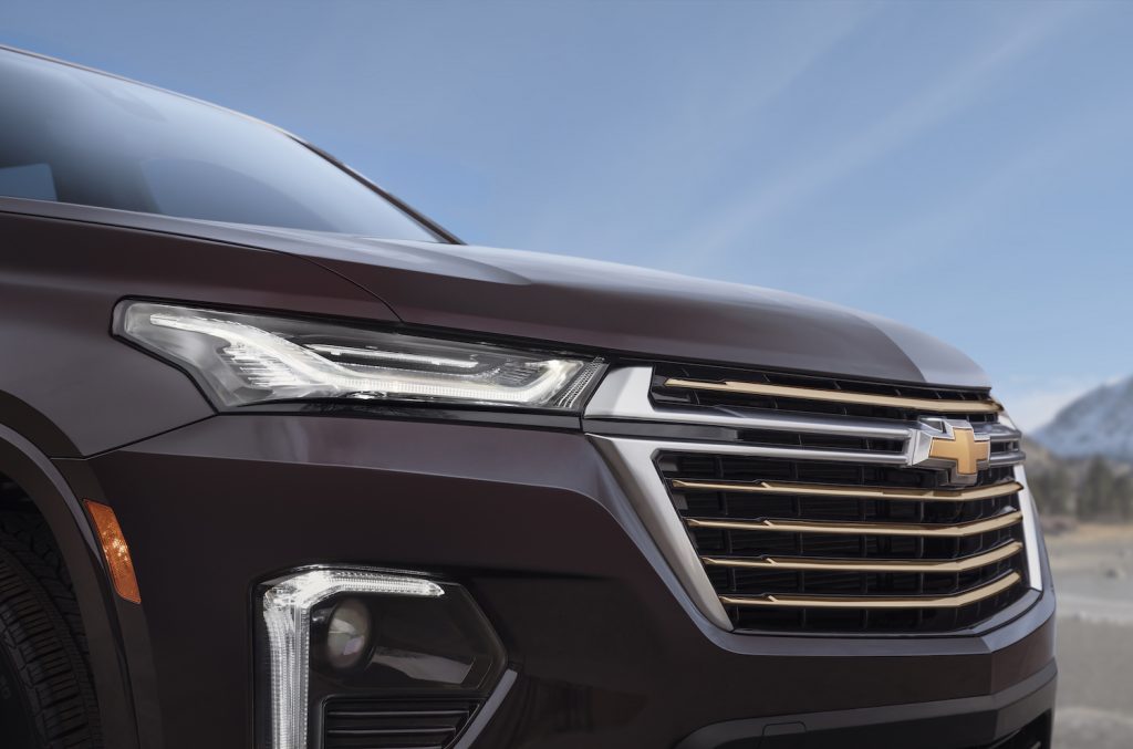 Dealers are offering Chevy Traverse deals on SUVs like this 2022 high country | General Motors