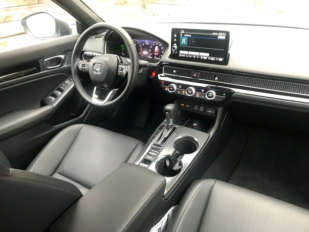 2022 Honda Civic Sport Touring interior