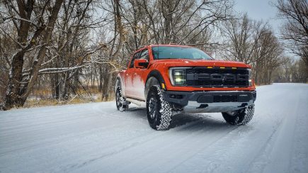 5 Things We Love About the 2021 Ford Raptor Supertruck