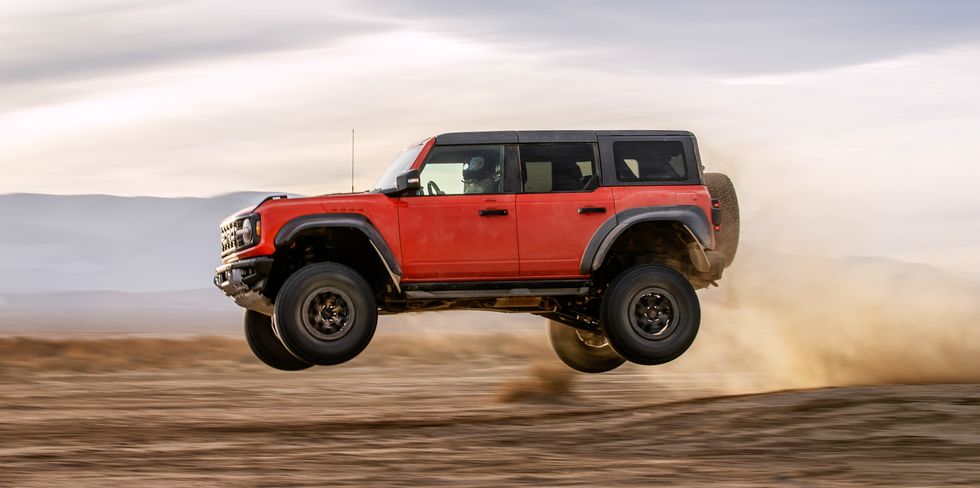 Ford bronco raptor, there are 7 cool things and features Consumer Reports found about it.