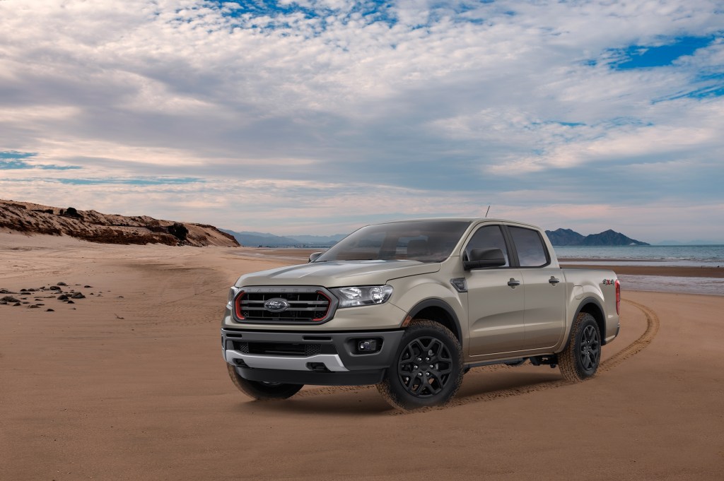 A Ford Ranger Splash sand edition model in Desert Sand, what other colors are available for the limited edition model?