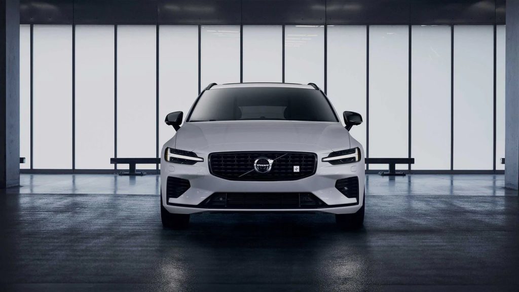 The 2022 Volvo V60 Recharge Is a 415 Horsepower Station Wagon Sleeper