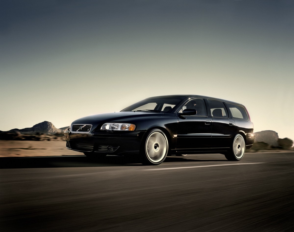 The Volvo V70R performance wagon. A semi-profile view of the car in black.