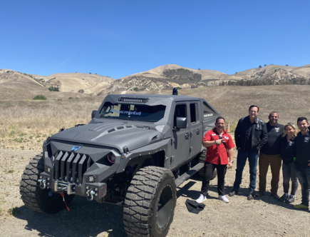 Watch Bob Saget Chase Jay Leno in an Apocalypse-Ready 6×6 Jeep Gladiator