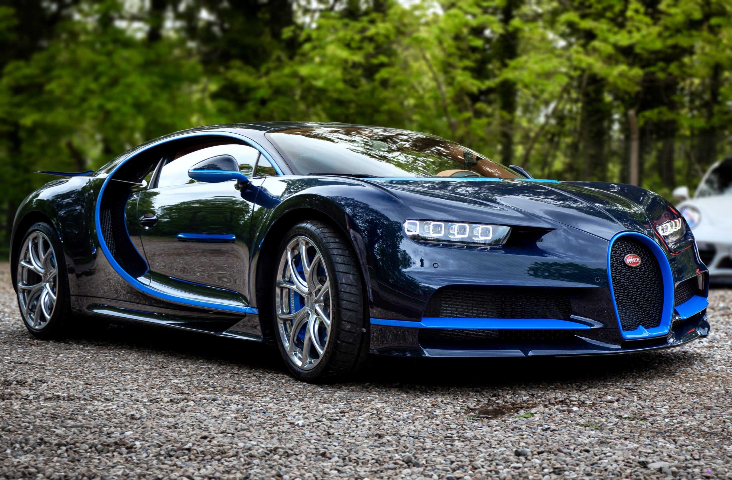 A blue Bugatti Chiron, similar to the one owned by Radim Passer, shot from the front 3/4