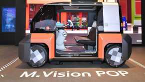 Hyundai M.Vision POP EV Concept can drive sideways