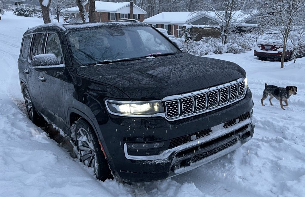 2022 Jeep Grand Wagoneer in snow 
