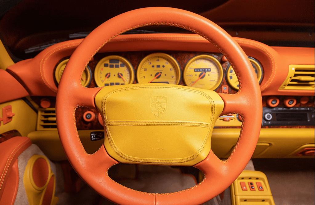 custom Porsche 911 Turbo S steering wheel