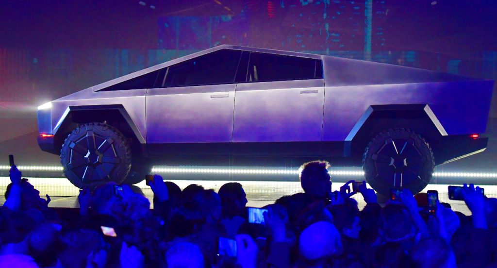 Tesla Cybertruck, Elon Musk promised all Steam games will play on Tesla vehicles.