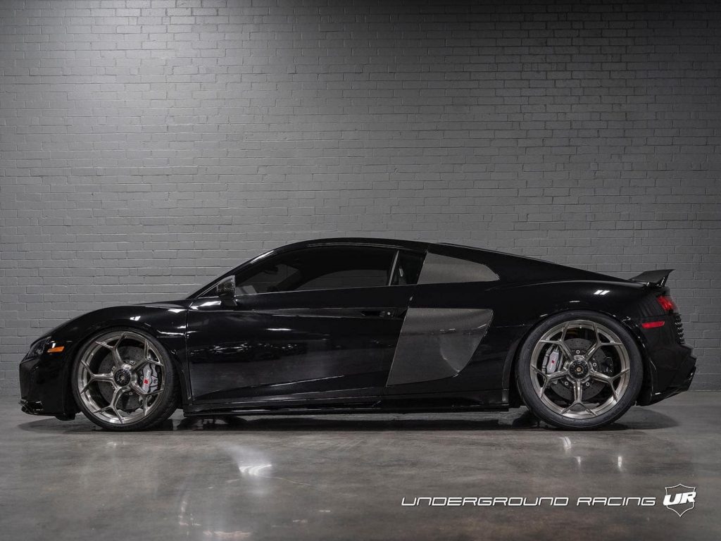 The side view of Underground Racing's 1500-hp 2020 Audi R8 Decennium in a garage