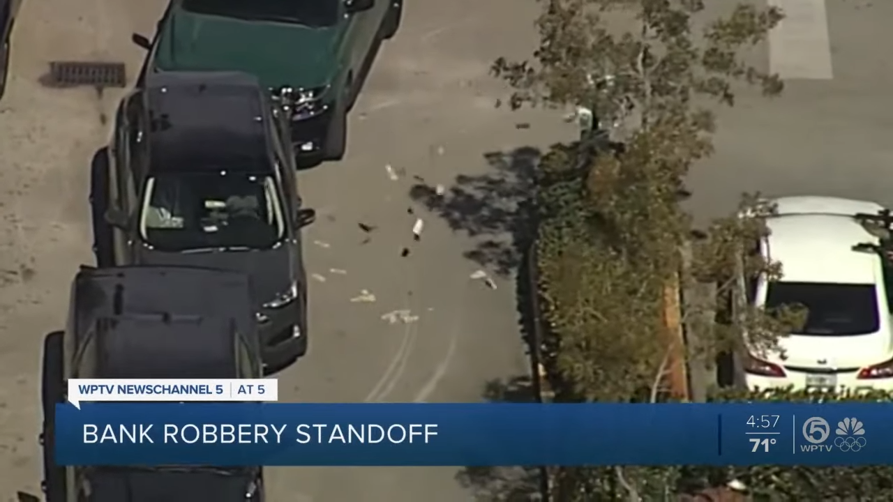 Florida Man robbed a bank and took of in his Ford Edge SUV
