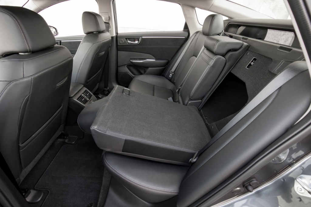 2021 Honda Clarity Plug-In Hybrid rear seat