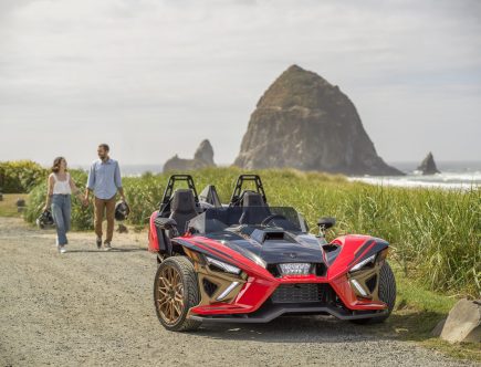 2022 Polaris Slingshot Signature LE Brings the Bling and Glow