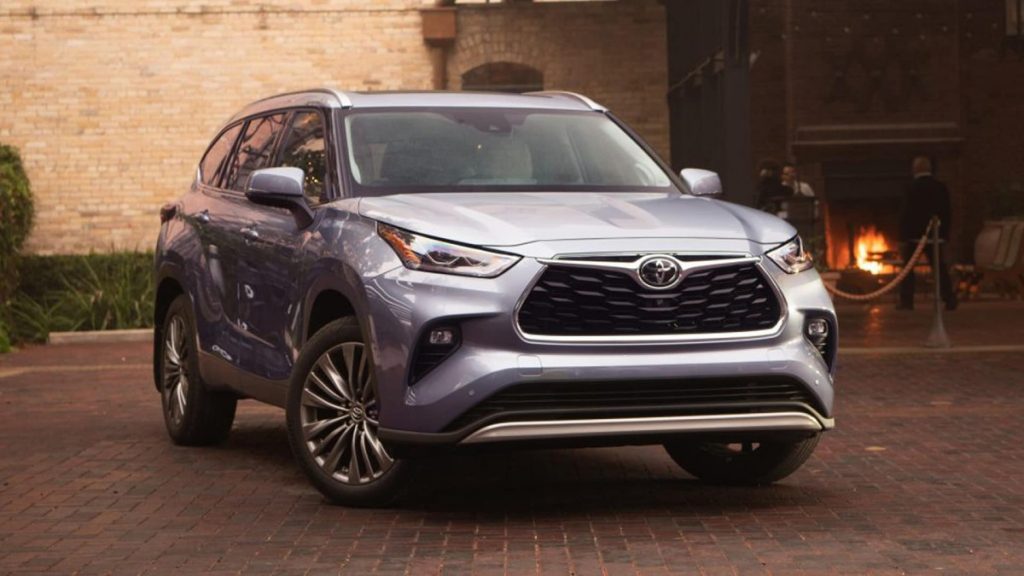 The silver 2022 Toyota Highlander posed for a show