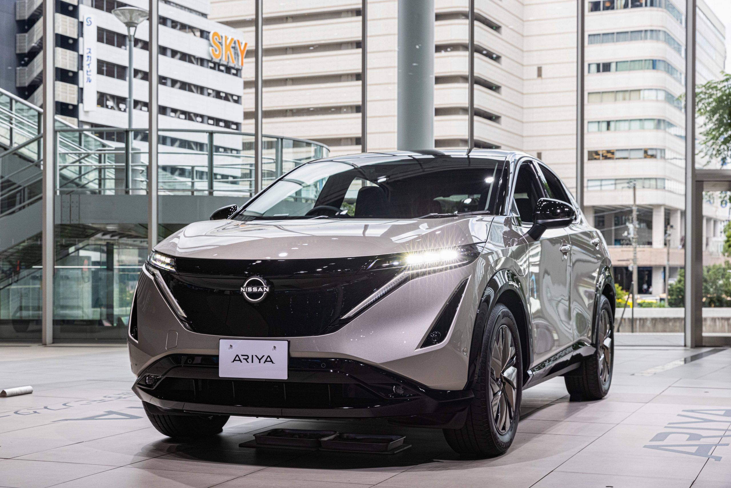 5 вещей, которые вы должны знать о внедорожнике Nissan Ariya EV 2023 года
