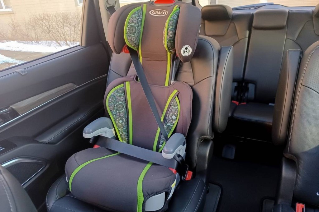 Car Seat in the Kia Telluride