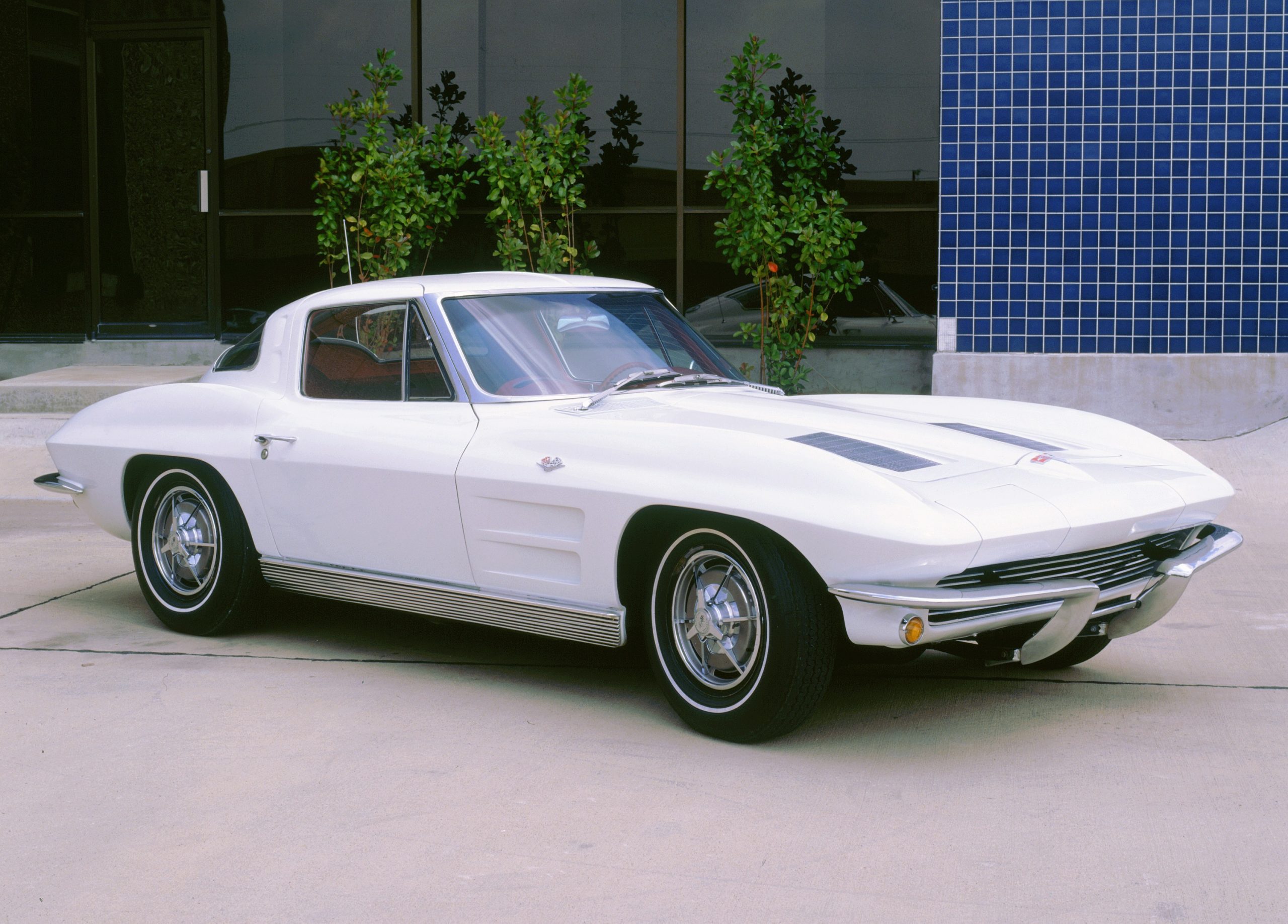 A white split-window Corvette from '63