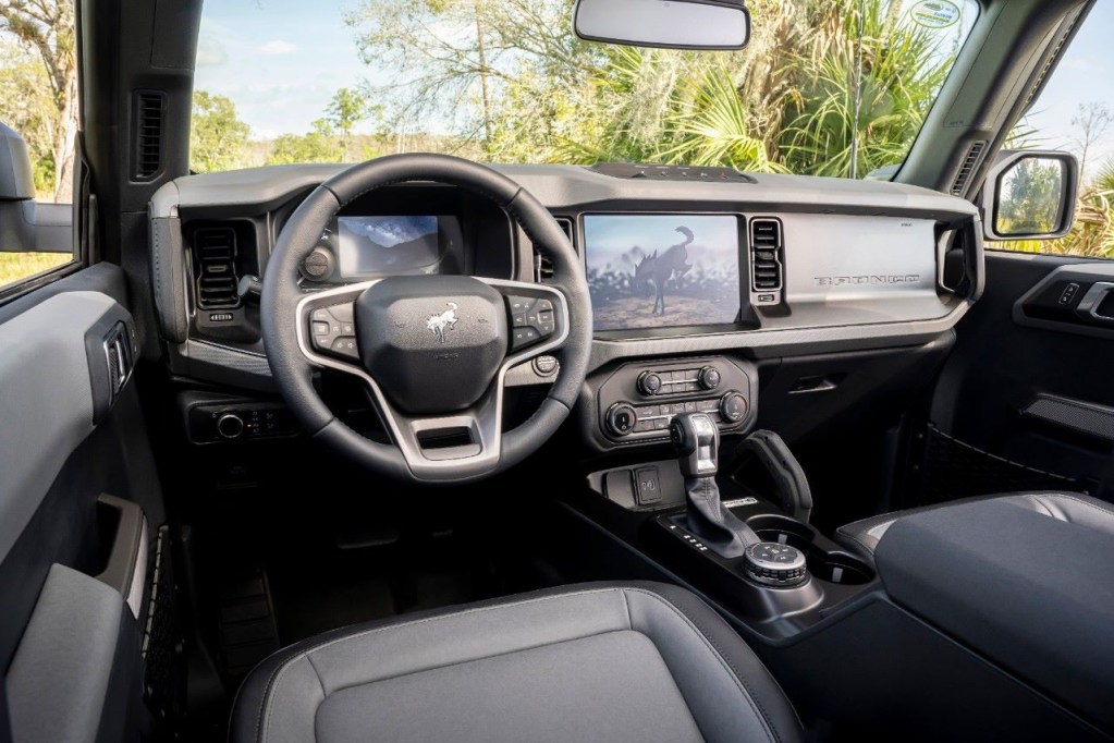 Dashboard and front seats in 2022 Ford Bronco Everglades
